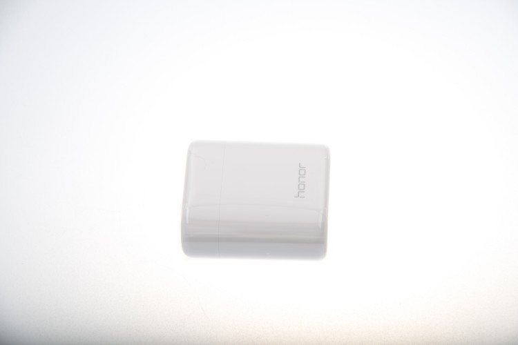 Чехол-зарядка для наушников Honor Flypods White Pro (Белый)